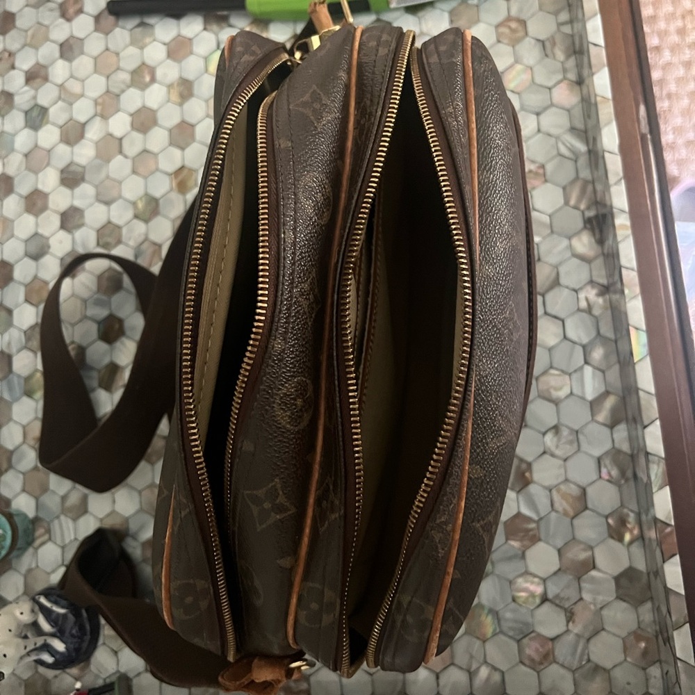 Vintage Louis Vuitton Bag - Picture 2 of 9